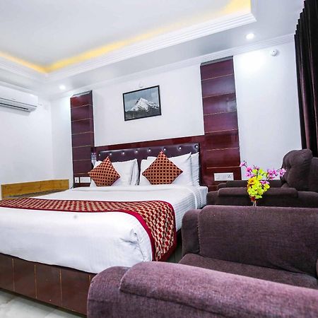 Hotel White Grand Shimla - In City Centre - A Centrally Ac Hotel Экстерьер фото