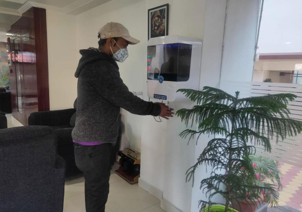 Hotel White Grand Shimla - In City Centre - A Centrally Ac Hotel Экстерьер фото