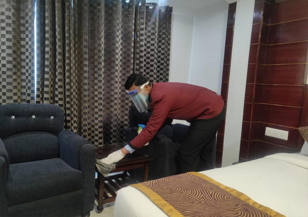 Hotel White Grand Shimla - In City Centre - A Centrally Ac Hotel Экстерьер фото